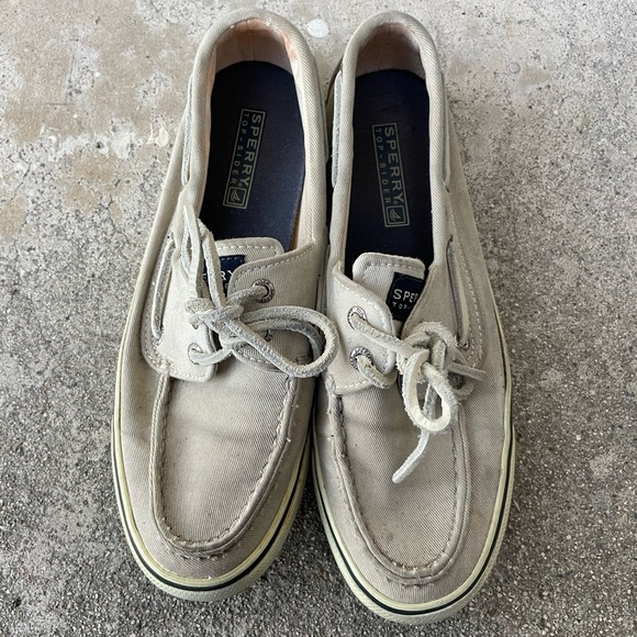 Sperry women’s boat shoes (size 6) - Picture 2 of 3